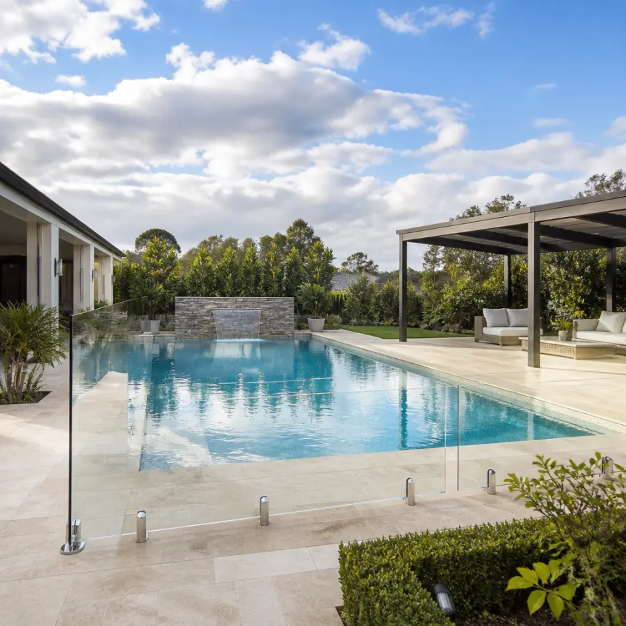 Courtyard / entertainer — example